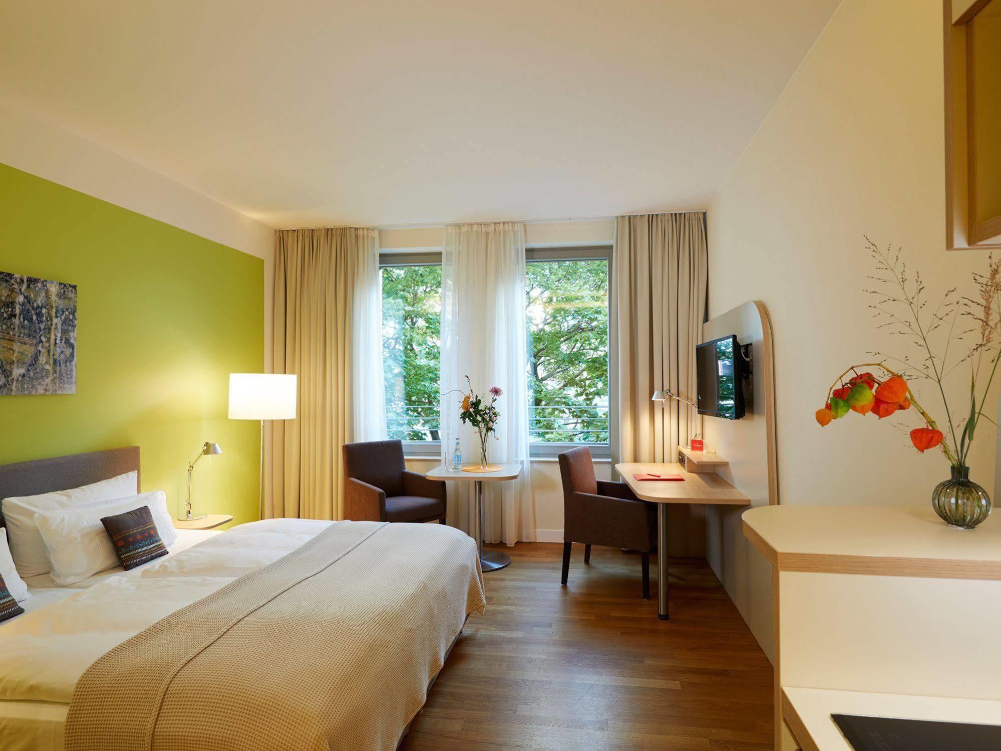 ฟลอทเวลล์ เบอร์ลิน โฮเทล แอนด์ เรซิเดนซ์ อัม พาร์ค Hotel ภายนอก รูปภาพ